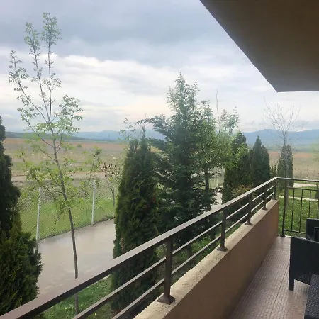 Spacious, 2 Bed Apt, Orchid Appartement *