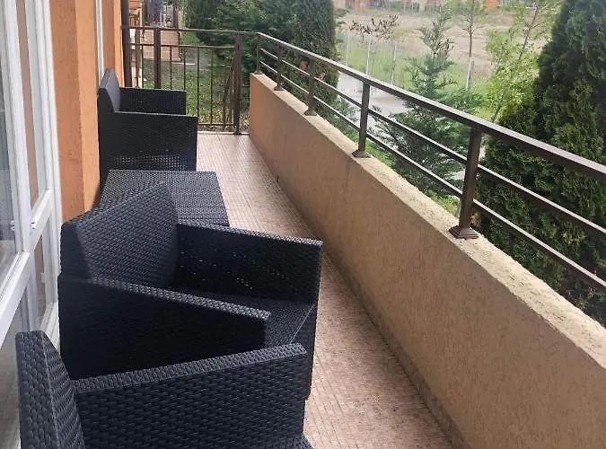 Spacious, 2 Bed Apt, Orchid 公寓 阳光海滩